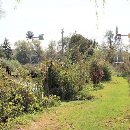 Hotel Rum Bridge "Owl Watch" Wooden Tipi Sudbury  Exterior foto