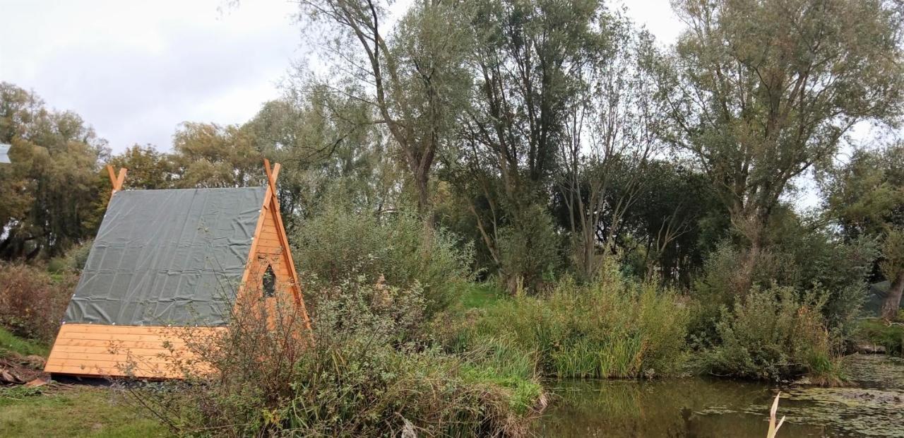 Hotel Rum Bridge "Owl Watch" Wooden Tipi Sudbury  Exterior foto