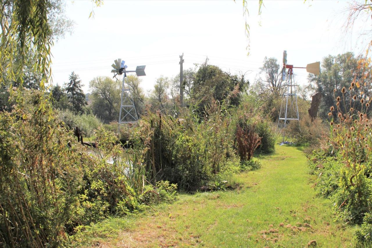 Hotel Rum Bridge "Owl Watch" Wooden Tipi Sudbury  Exterior foto